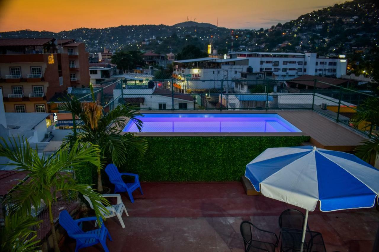 Hotel Gaby Inn Сиуатанехо Экстерьер фото