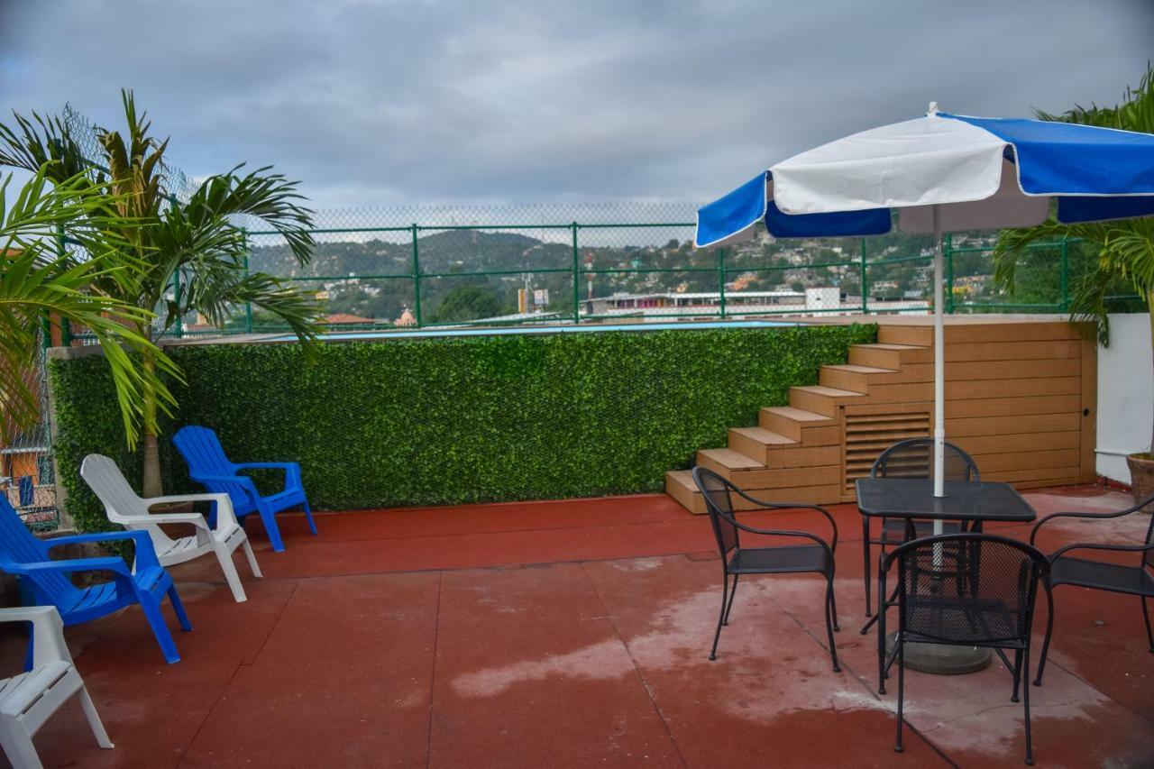 Hotel Gaby Inn Сиуатанехо Экстерьер фото