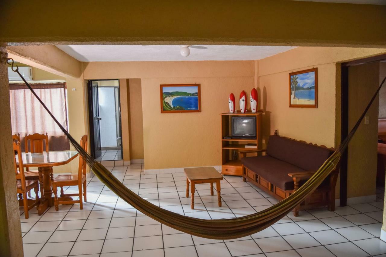 Hotel Gaby Inn Сиуатанехо Экстерьер фото